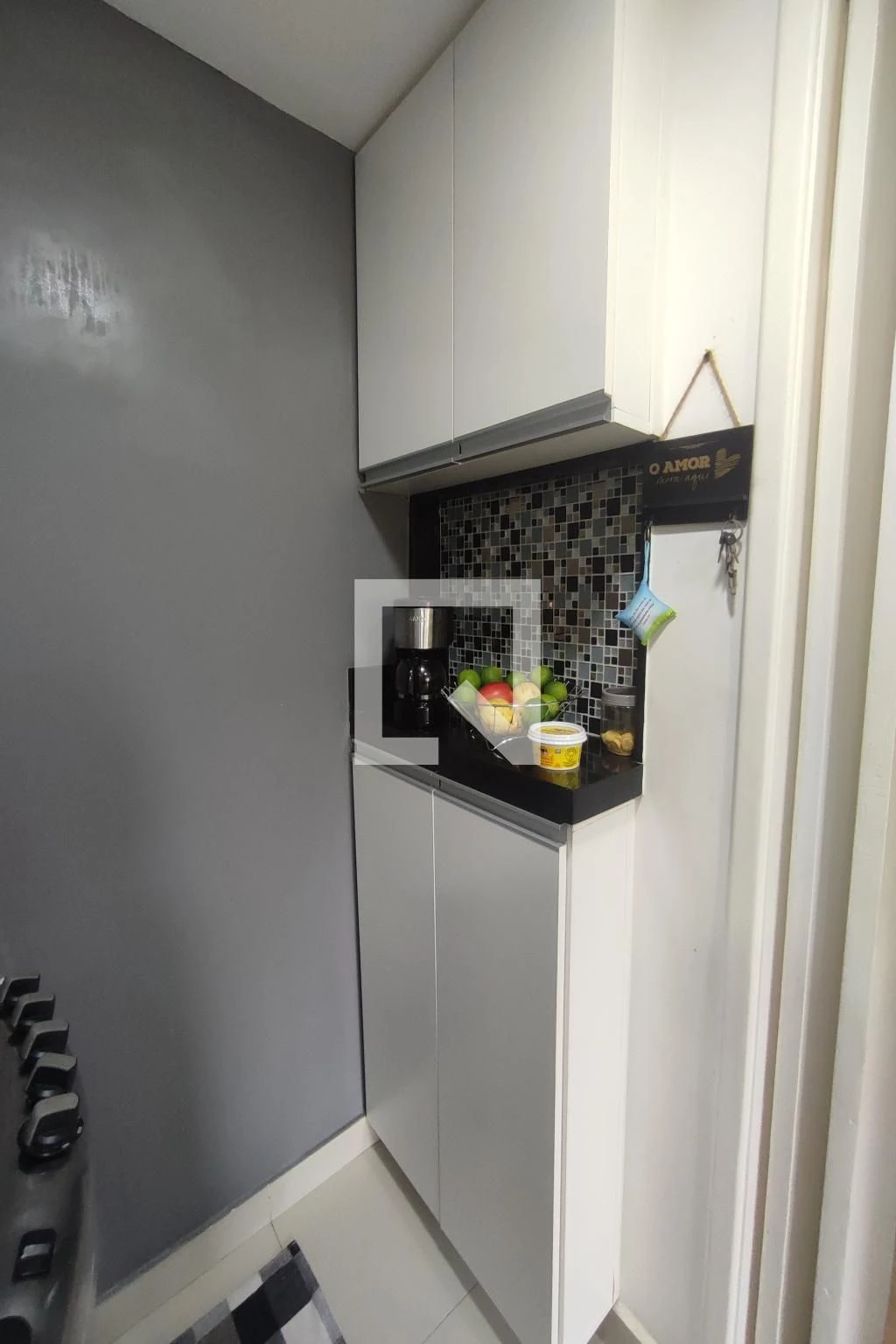 Apartamento de 89 m² com janelas do piso ao teto e closet — photo 104