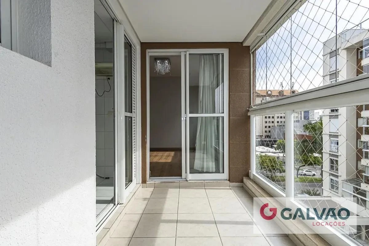 Apartment, 77 m², with wood or laminate floors — photo 5