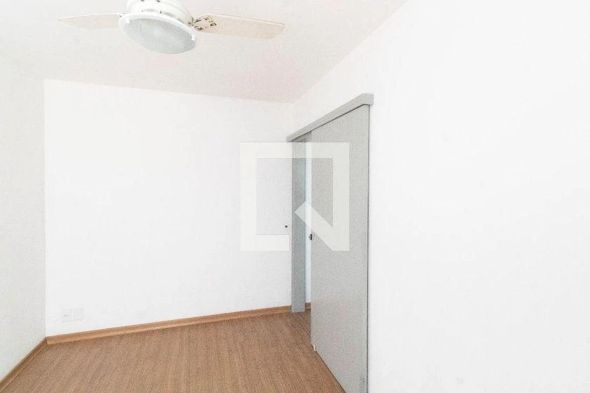 Wood or laminate floors in a 2-bedroom apartment, 50 m² — photo 45