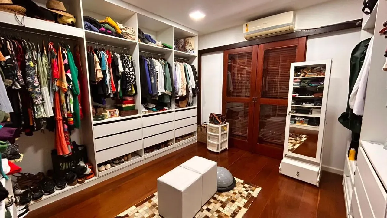 5 quartos e closet: casa de 490 m² — photo 11