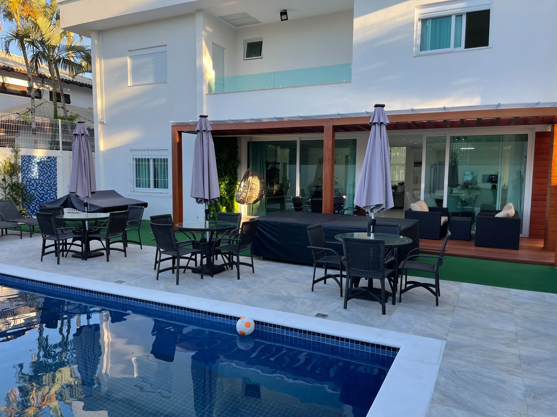 Casa mobiliada com 6 suítes e 8 banheiros, 3 vagas — photo 37
