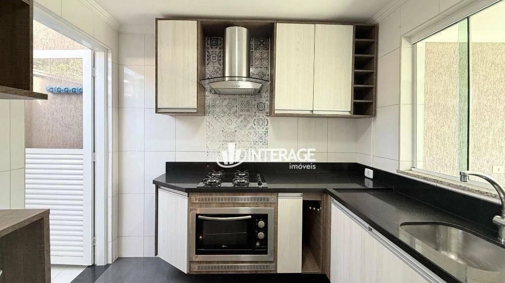 3-bedroom house with a grill on the balcony in Curitiba — photo 6
