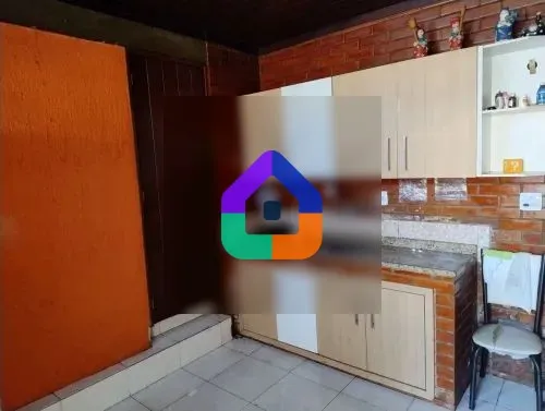 House with 4 bedrooms and 3 bathrooms, plus 3 parking — photo 2