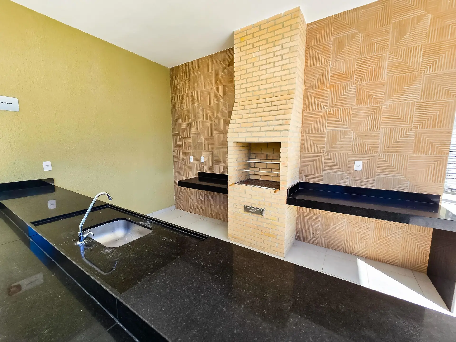 Mountain view in a 2-bedroom apartment, 42 m² — photo 46