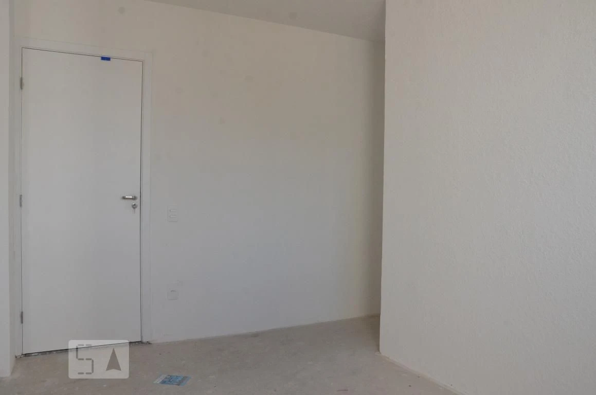 Balcony with a grill in a 2-bedroom apartment, 45 m² — photo 52