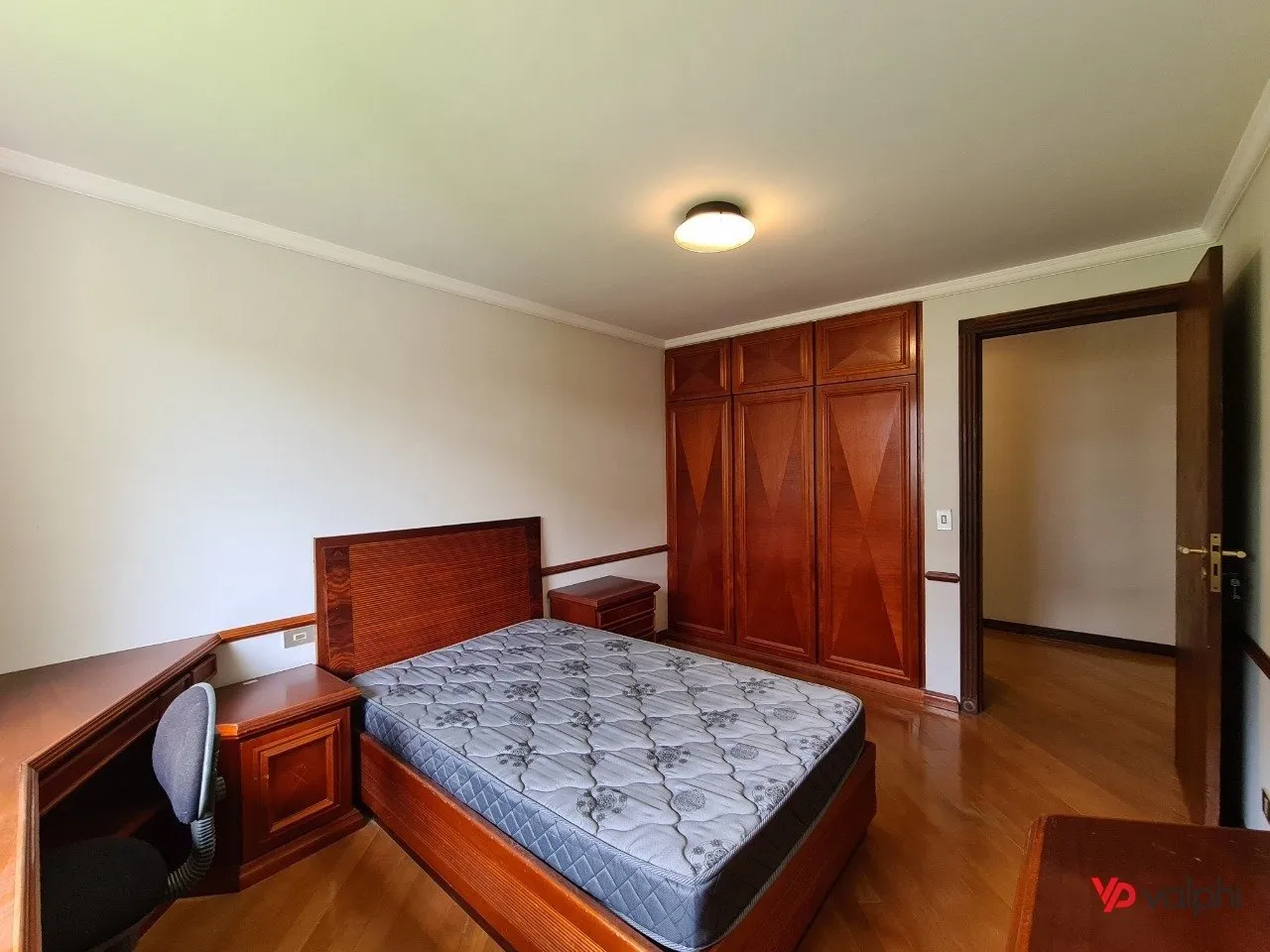 Condo house with 3 en-suite bedrooms and private garden — photo 63