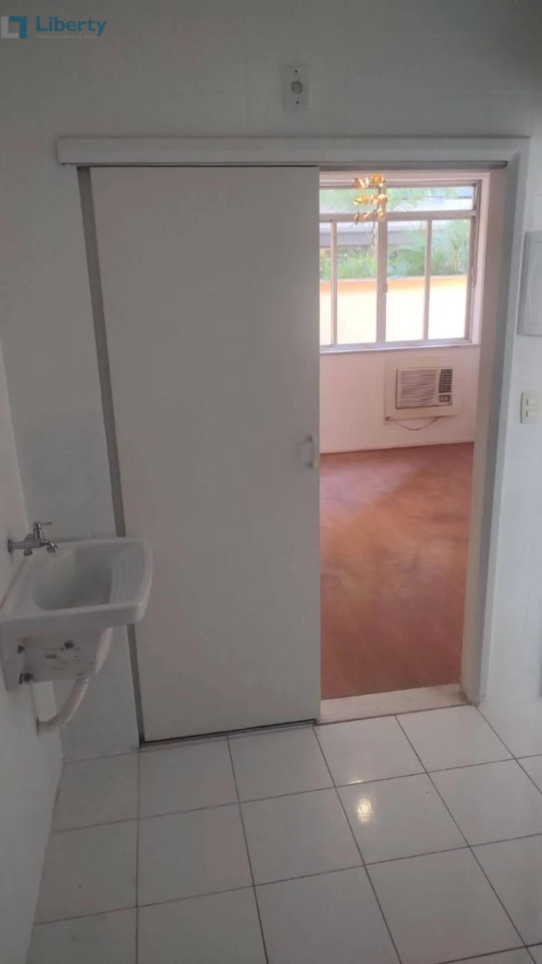 Apartment on the 3rd floor with wood or laminate floors — photo 8