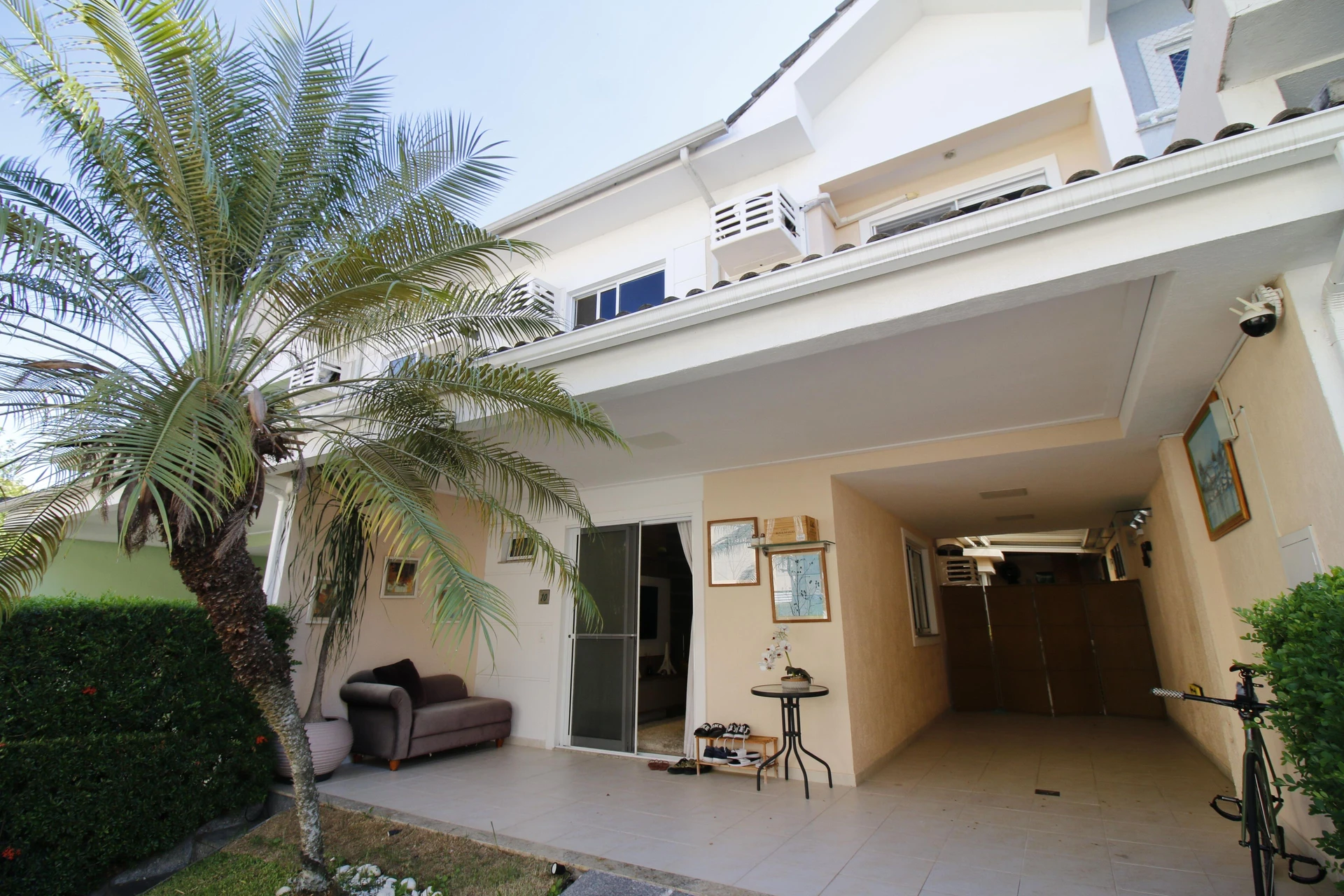 Furnished house, 230 m², with a glass-enclosed balcony — photo 71