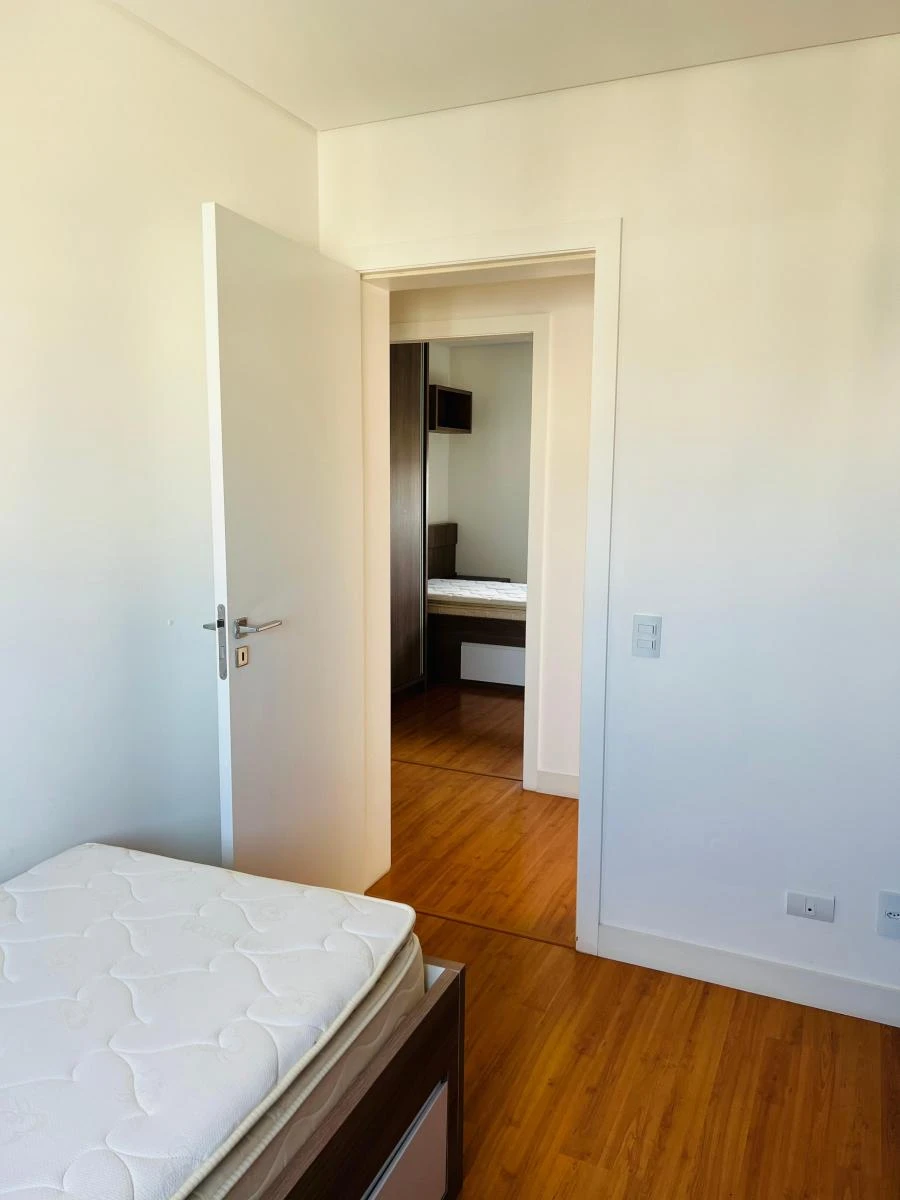 Apartamento de 190 m² con 3 dormitorios y ventanales amplios — photo 22