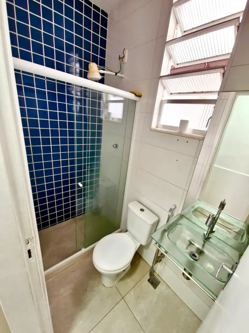 Casa comercial com 5 quartos e cozinha separada — photo 4