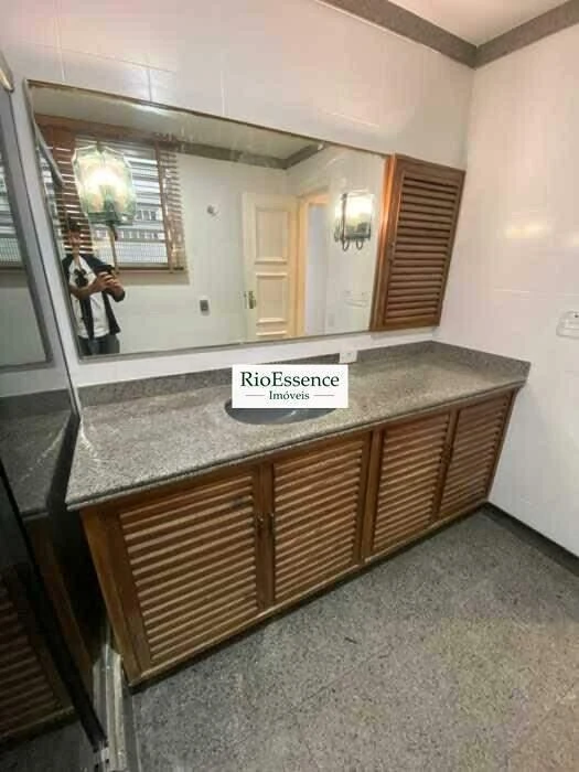 3-bedroom apartment with 1 en-suite bath, 198 m² on 4th floor — photo 2