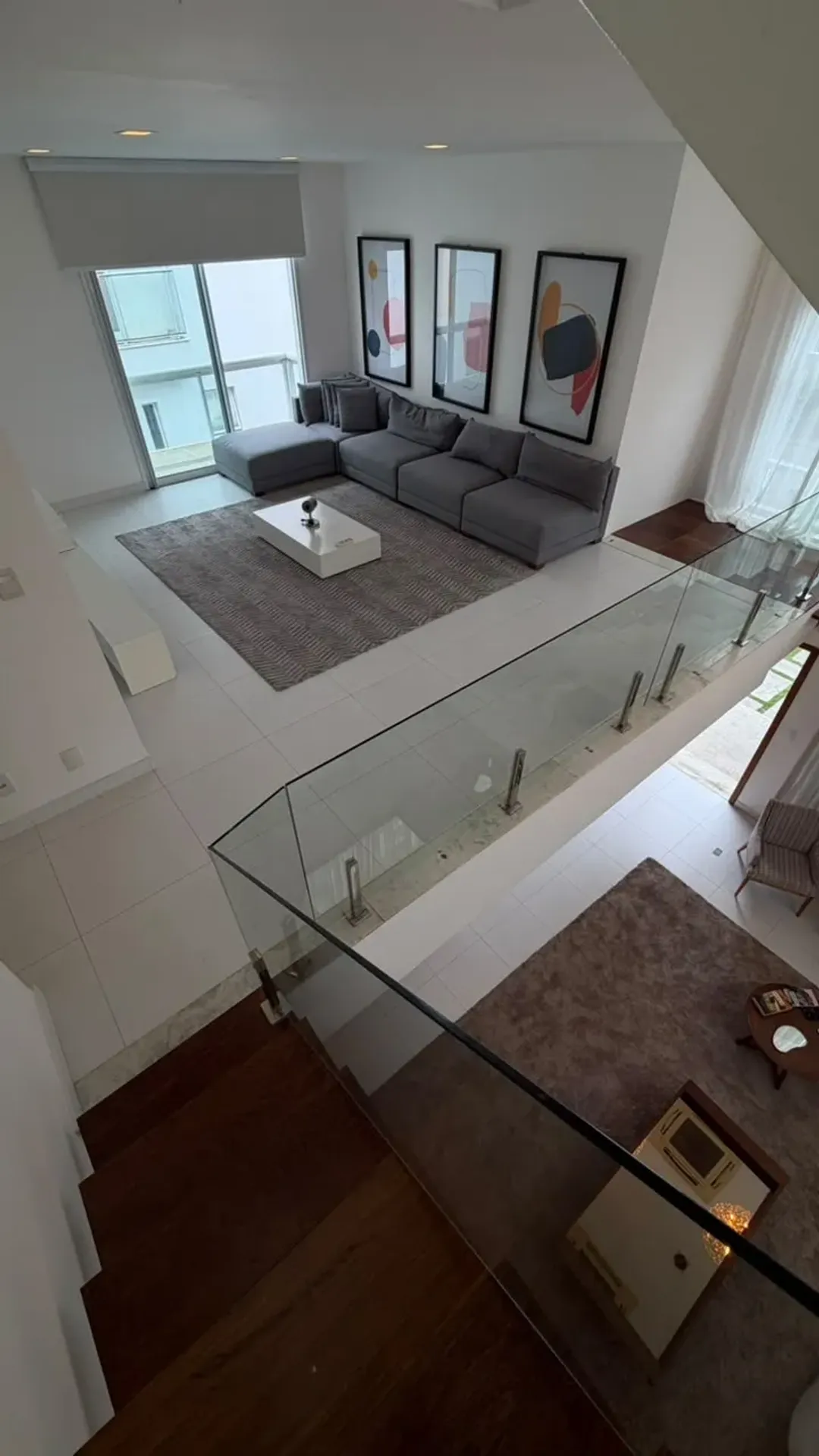 House, 400 m², with floor-to-ceiling windows — photo 6