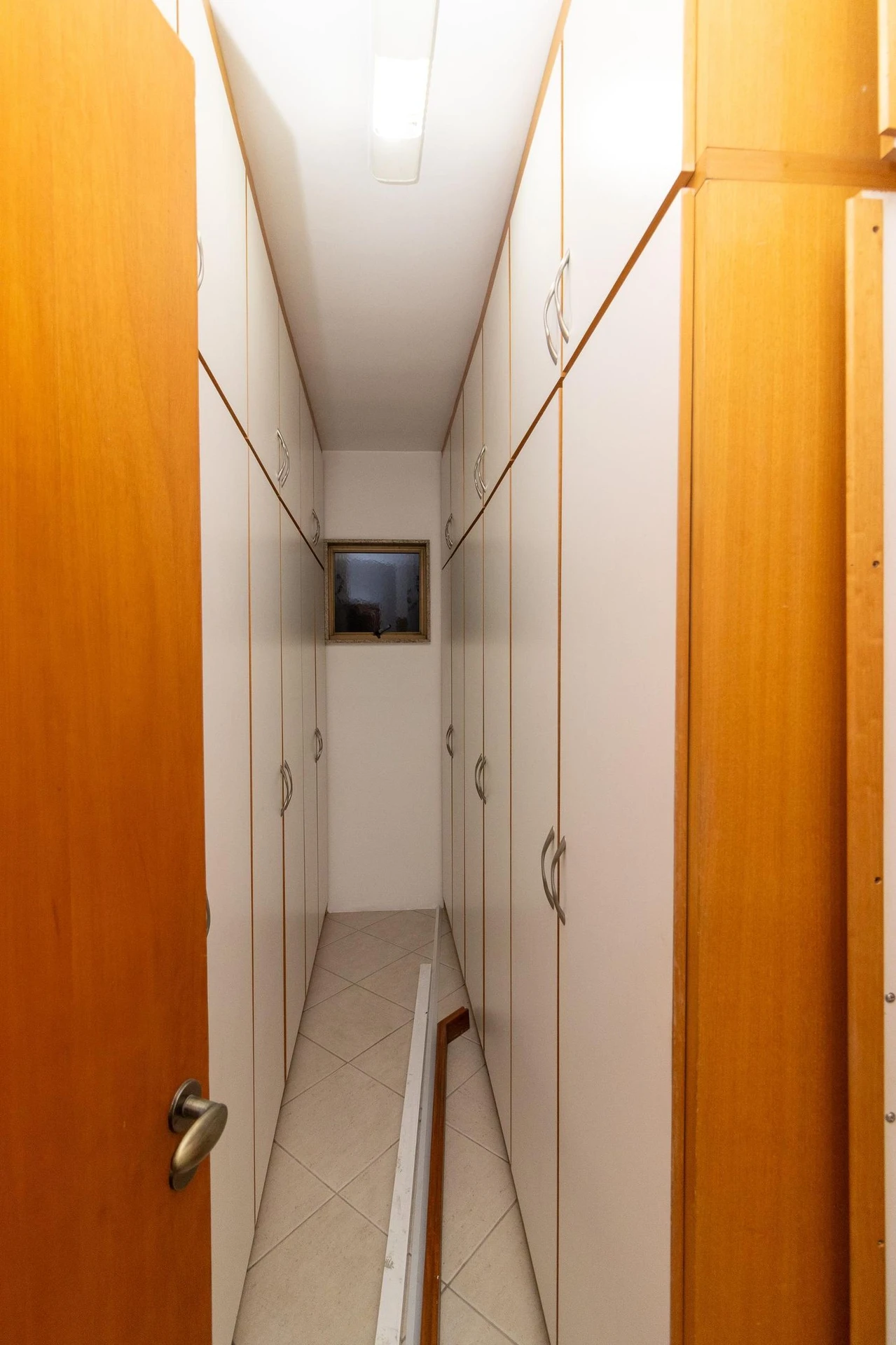 4-bedroom apartment with 2 en-suite bathrooms and garden — photo 40