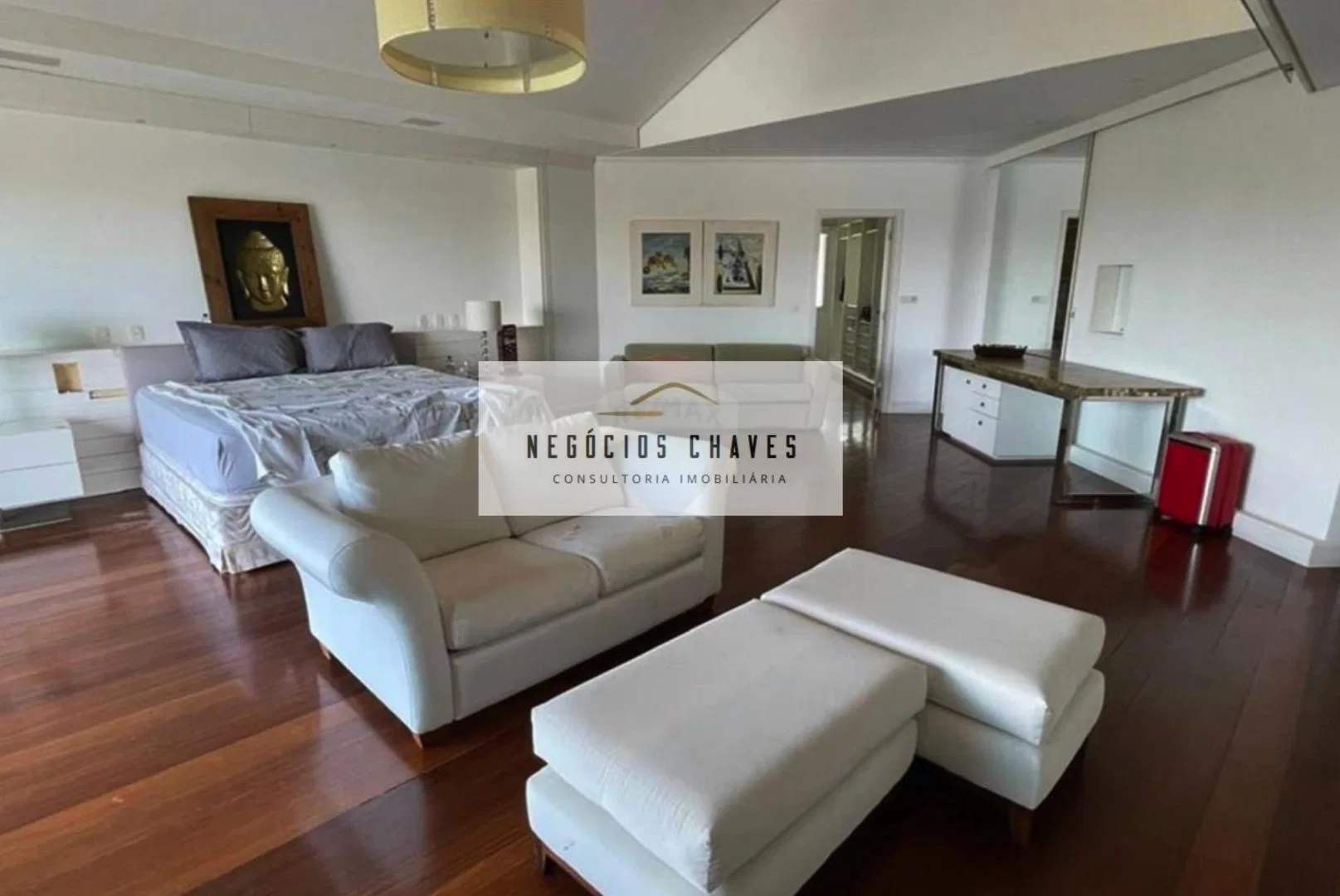 House with 7 bedrooms and a private-use pool — photo 6