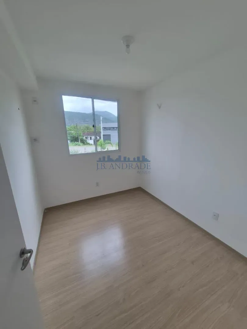 66 m² apartment with a mountain view and a home office — photo 4