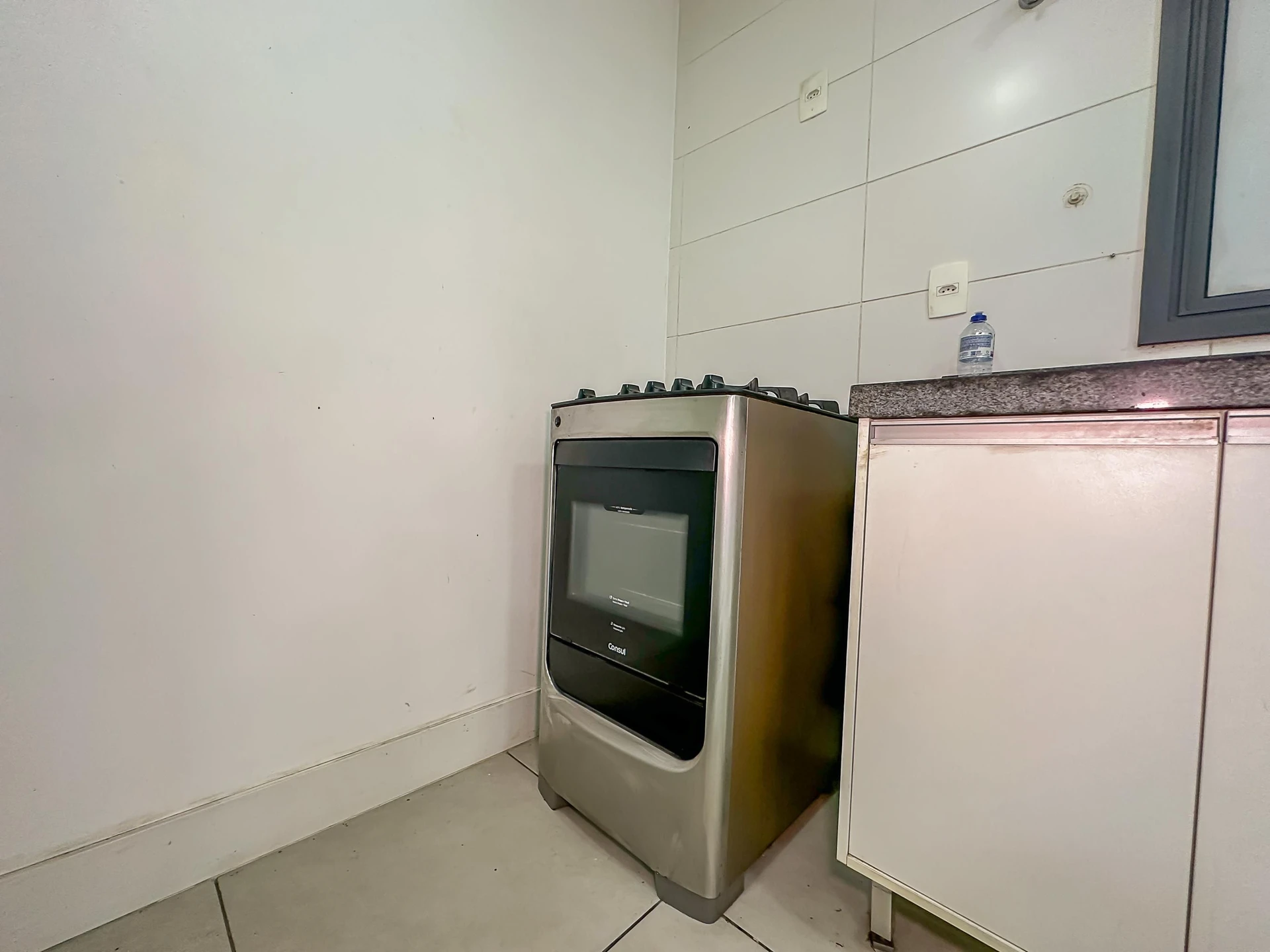 Furnished apartment, 42 m², with a glass-enclosed balcony — photo 40