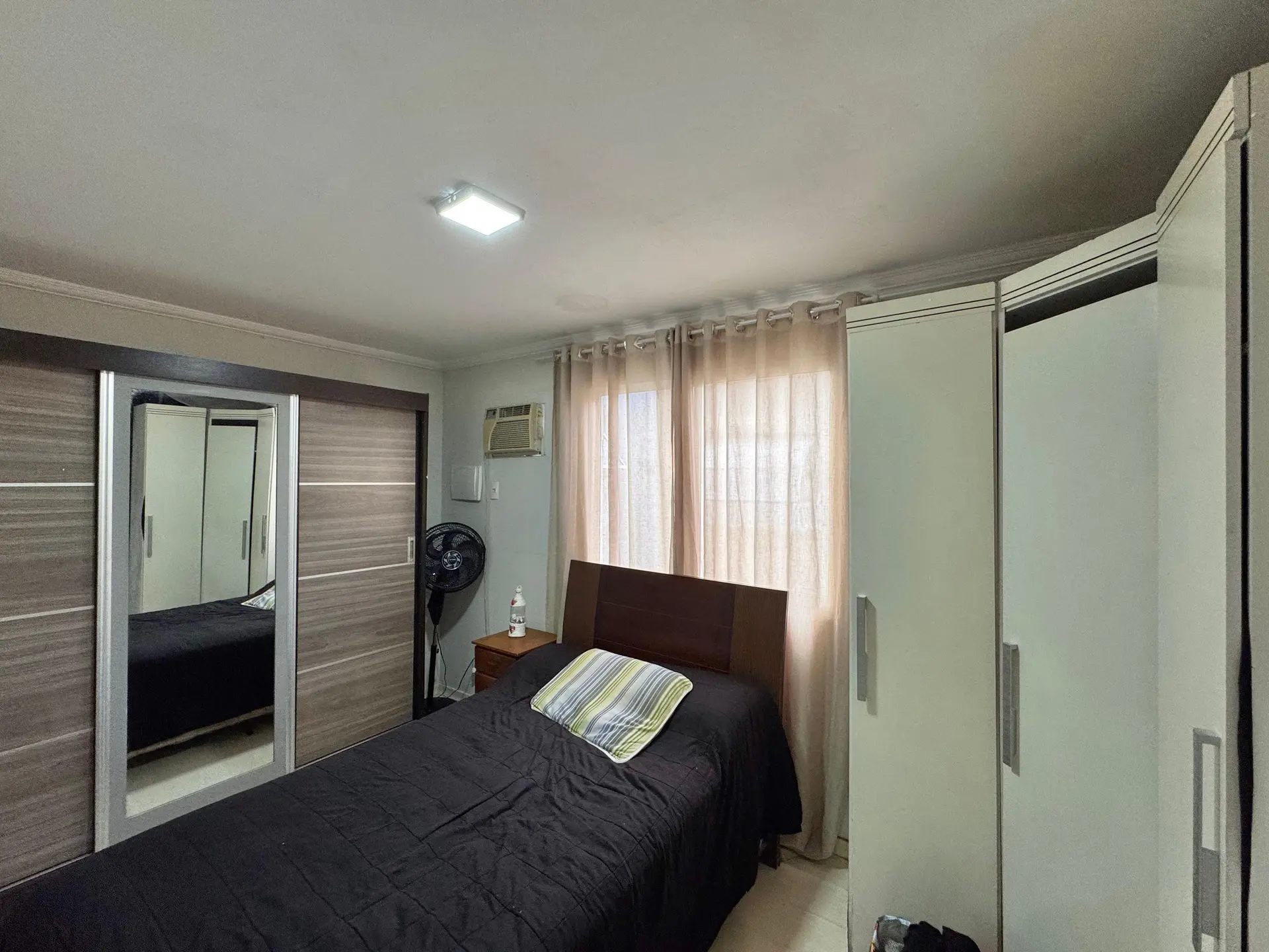 Furnished condo house with 3 bedrooms and laundry setup — photo 66