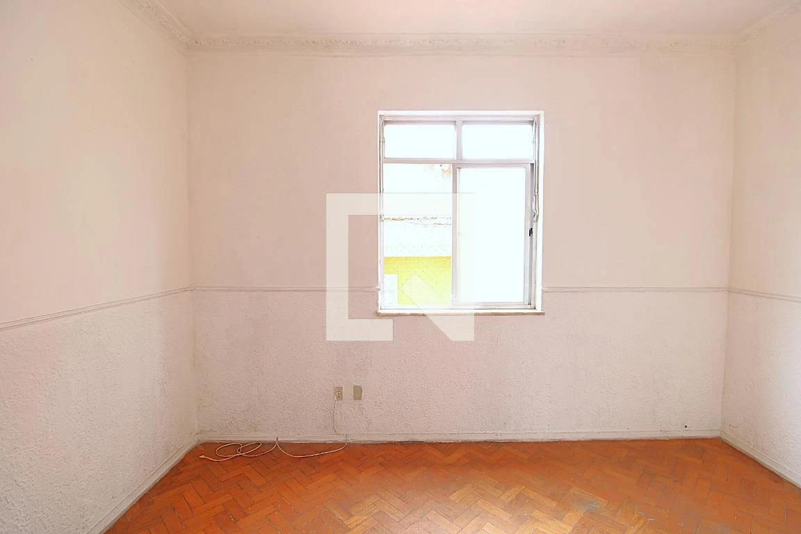 House, 40 m², with wood or laminate floors — photo 3