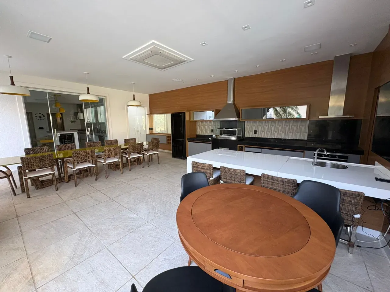 Furnished 6-suite house with 640 m² and 4 parking — photo 28