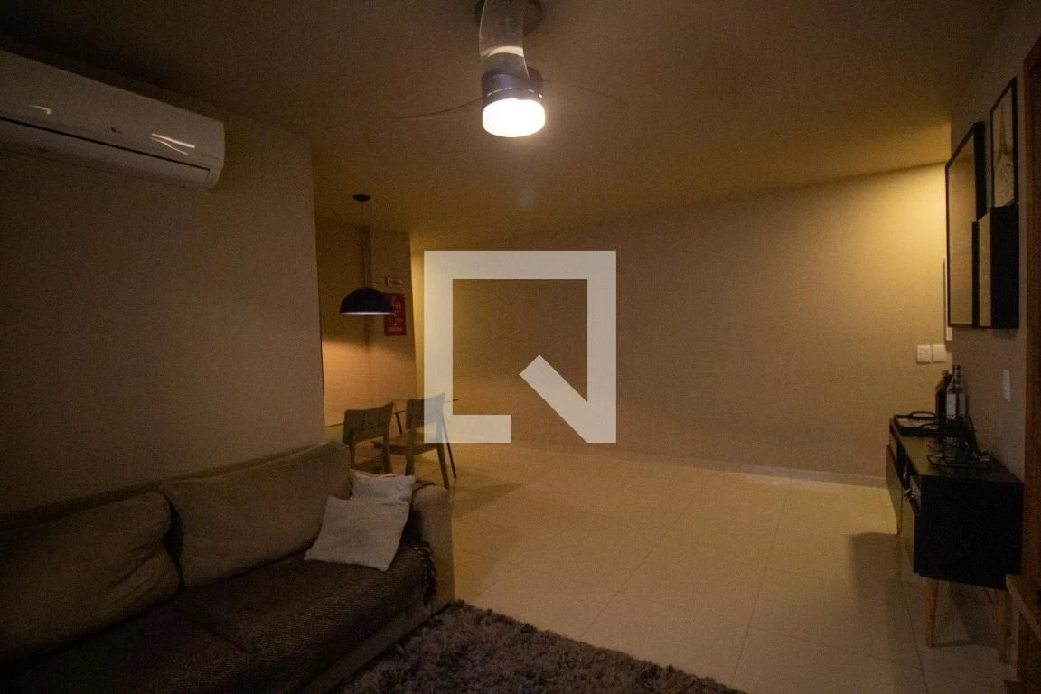 Furnished apartment with 2 en-suite bedrooms and desk — photo 28