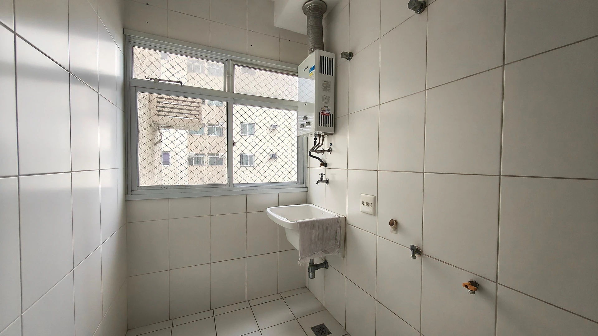 Apartment, 87 m², with a jacuzzi — photo 9