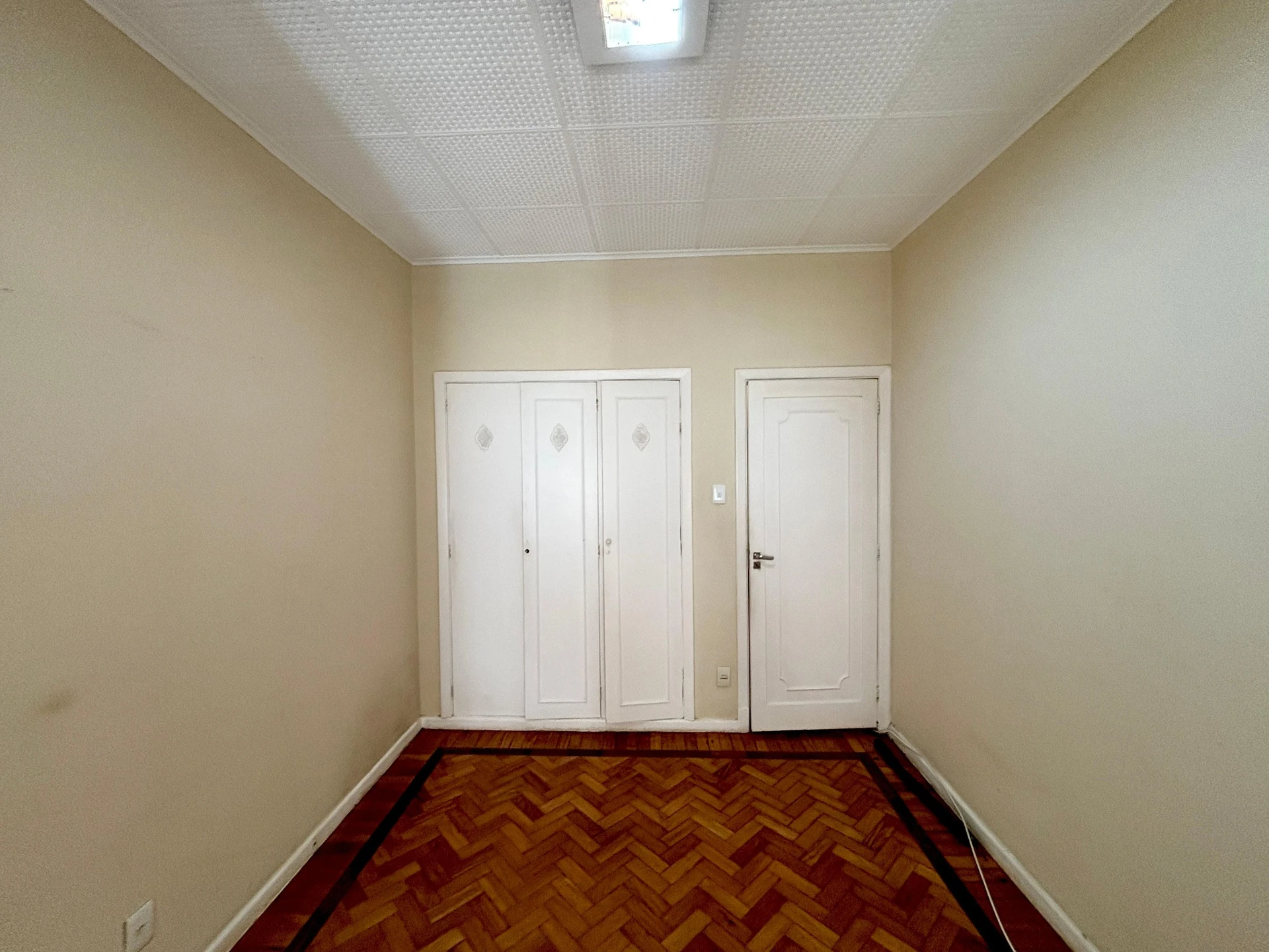 3-bedroom apartment with 2 bathrooms — photo 57