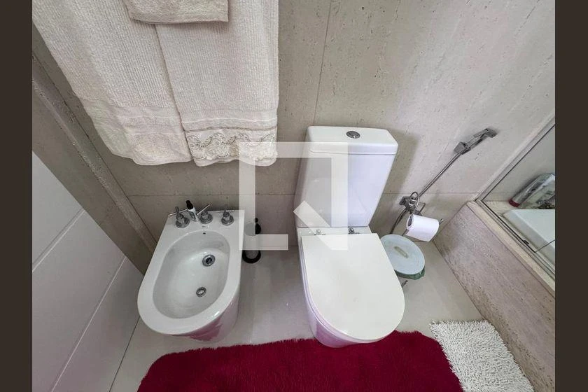 Furnished 3-bedroom apartment with 200 m² — photo 37