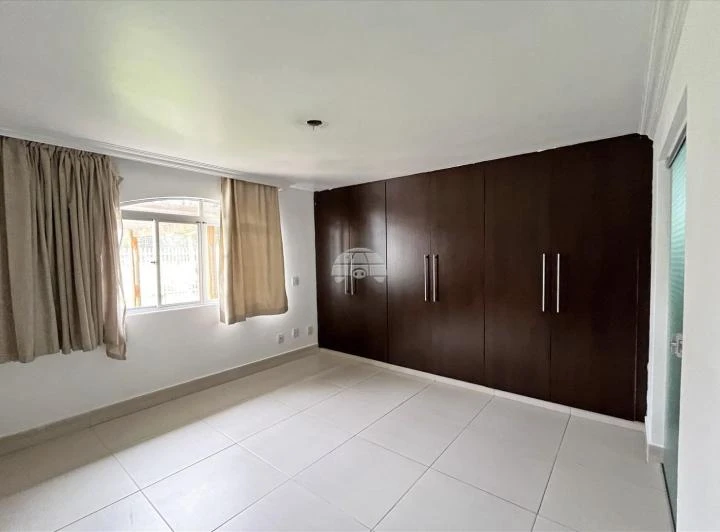 Casa com 10 quartos e armários embutidos — photo 2