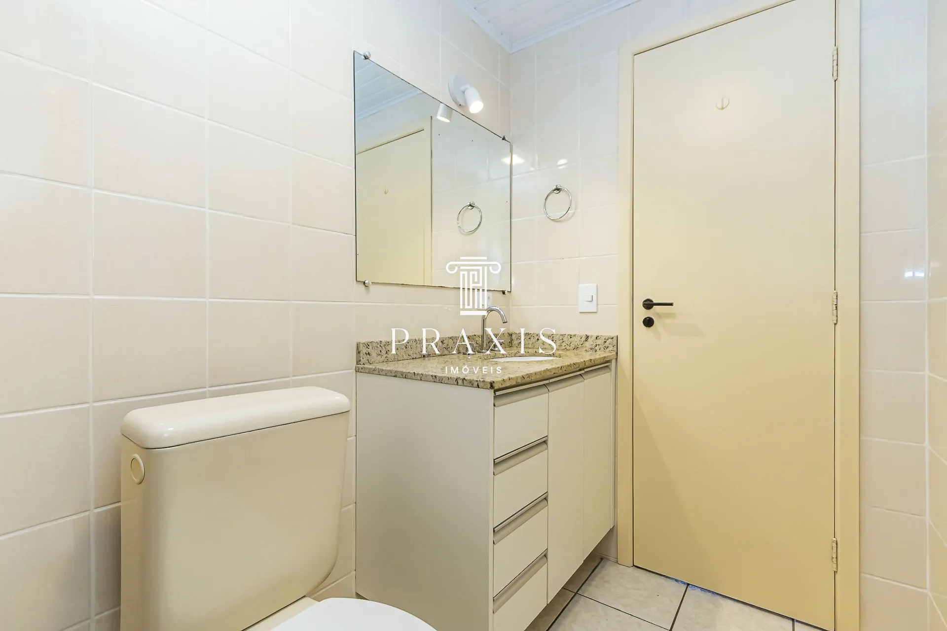 Квартира без мебели с 3 спальнями и прачечной — photo 8