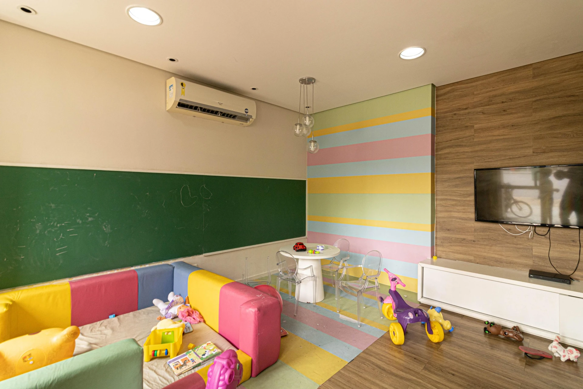 2 quartos e varanda envidraçada: apartamento de 65 m² — photo 73