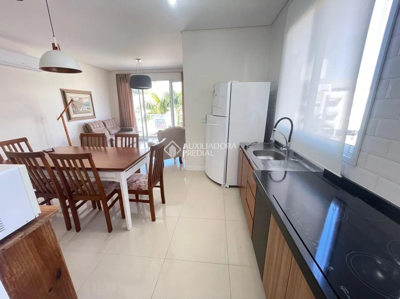 Apartamento amueblado de 3 dormitorios con cocina abierta — photo 2
