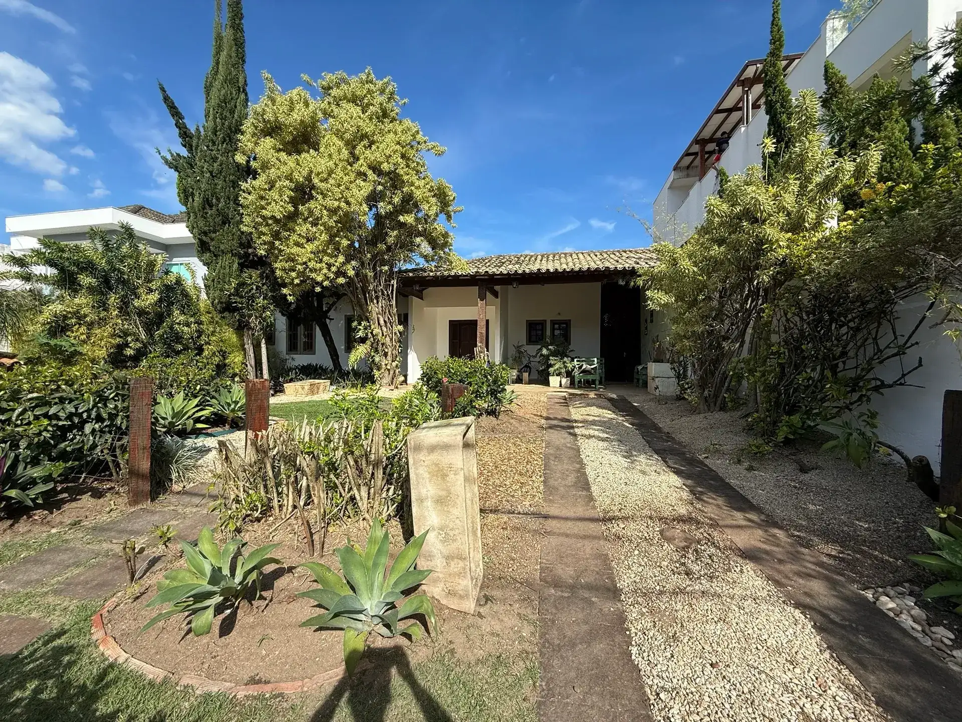 Furnished house, 350 m², with a glass-enclosed balcony — photo 21