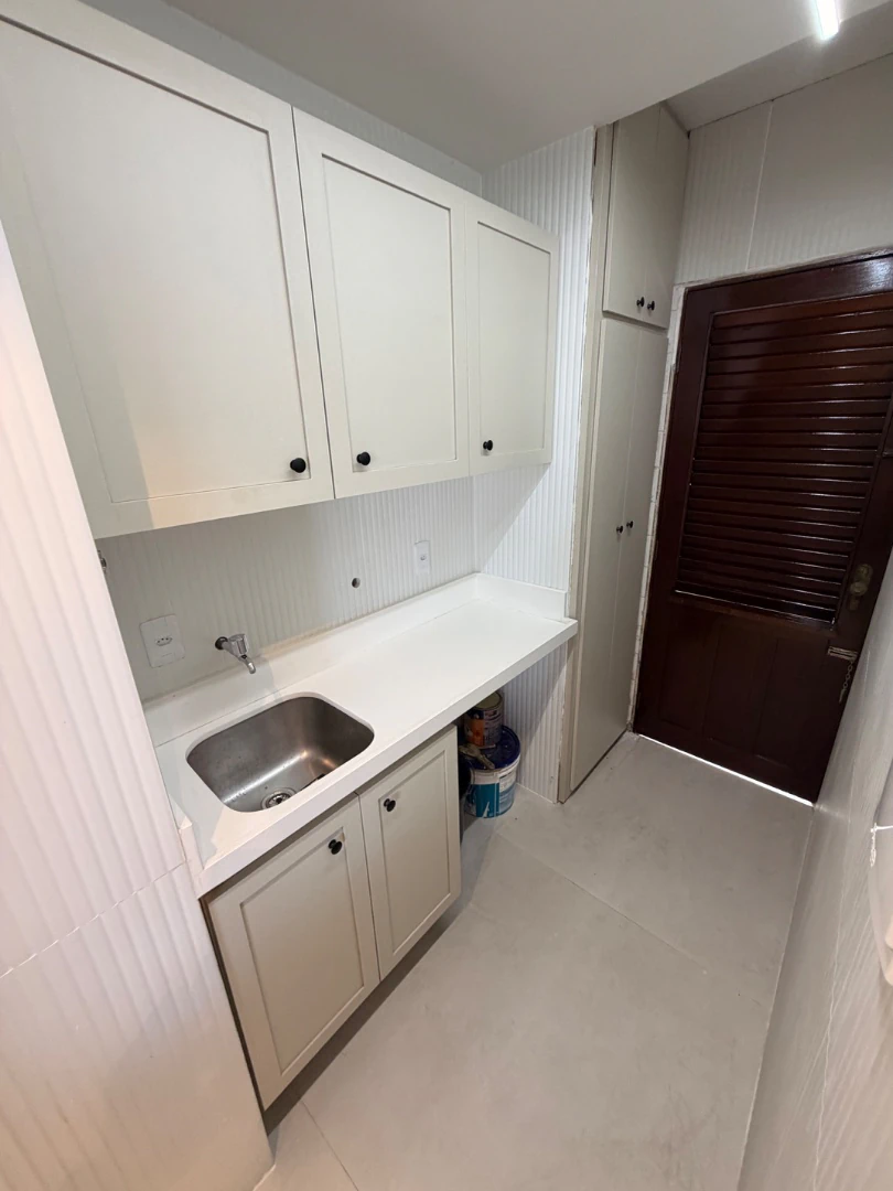 3-bedroom apartment with a washing machine — photo 19