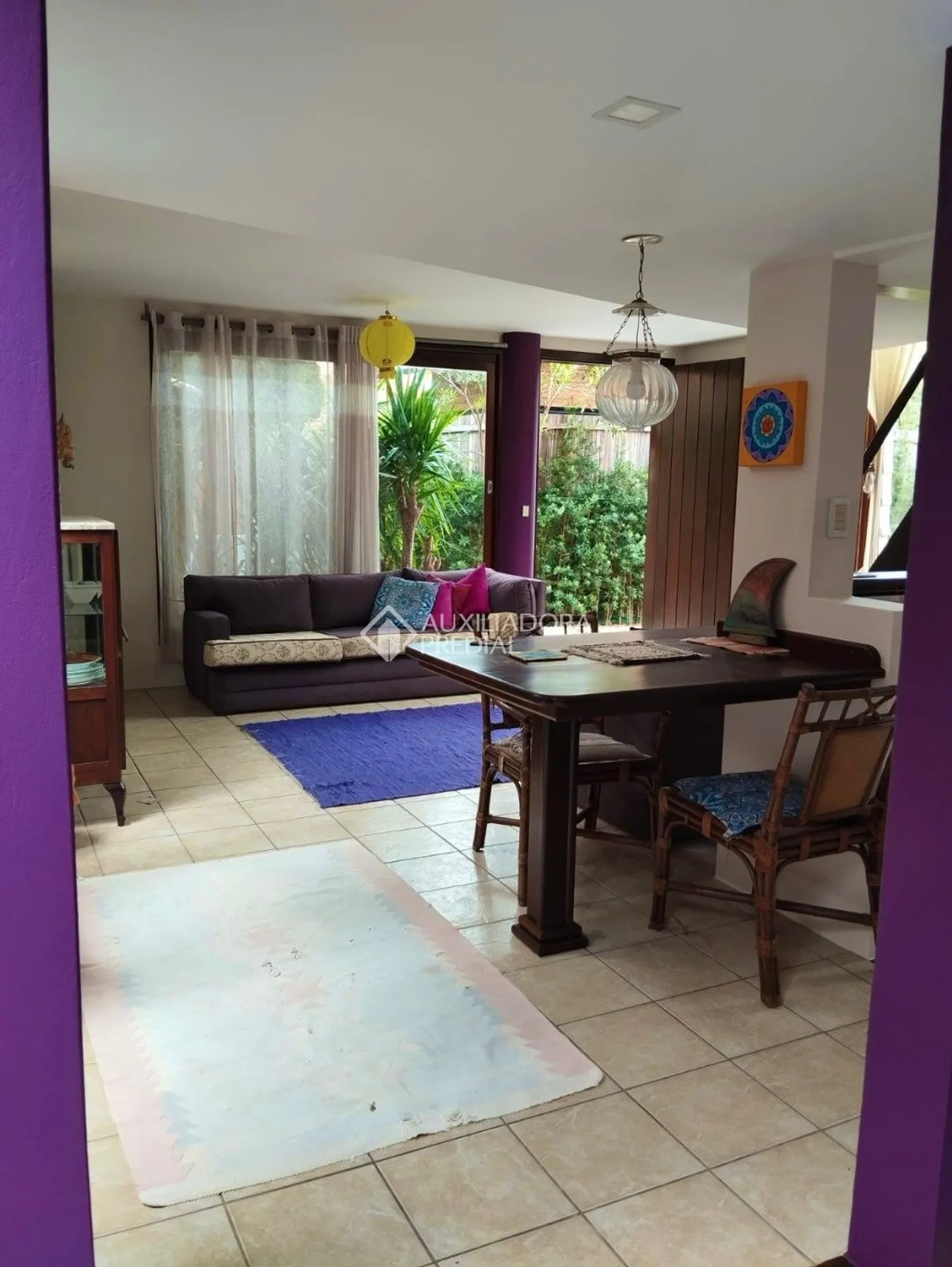 Furnished house with 2 en-suite bedrooms and 340 m²