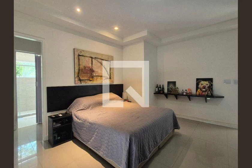 Furnished house with 3 en-suite bedrooms and shared BBQ — photo 16