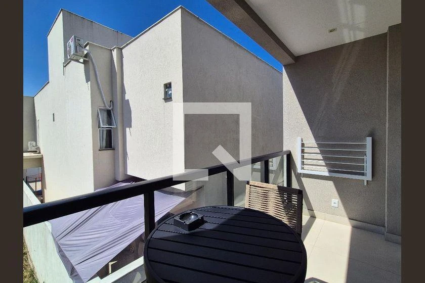 Furnished 45 m² studio with 1 bedroom and balcony — photo 21