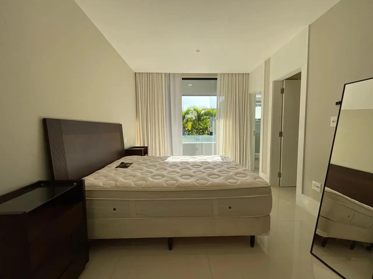 760 m² house with a private pool and a jacuzzi — photo 4