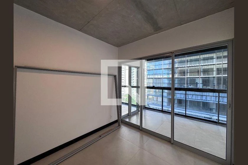 98 m² apartment with 3 bedrooms and a glassed-in balcony — photo 29