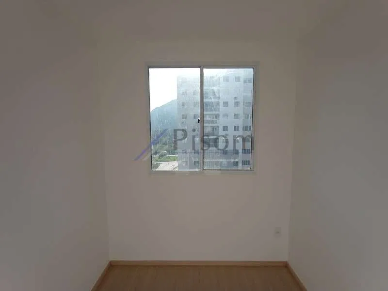 3-bedroom apartment with a glass-enclosed balcony — photo 10