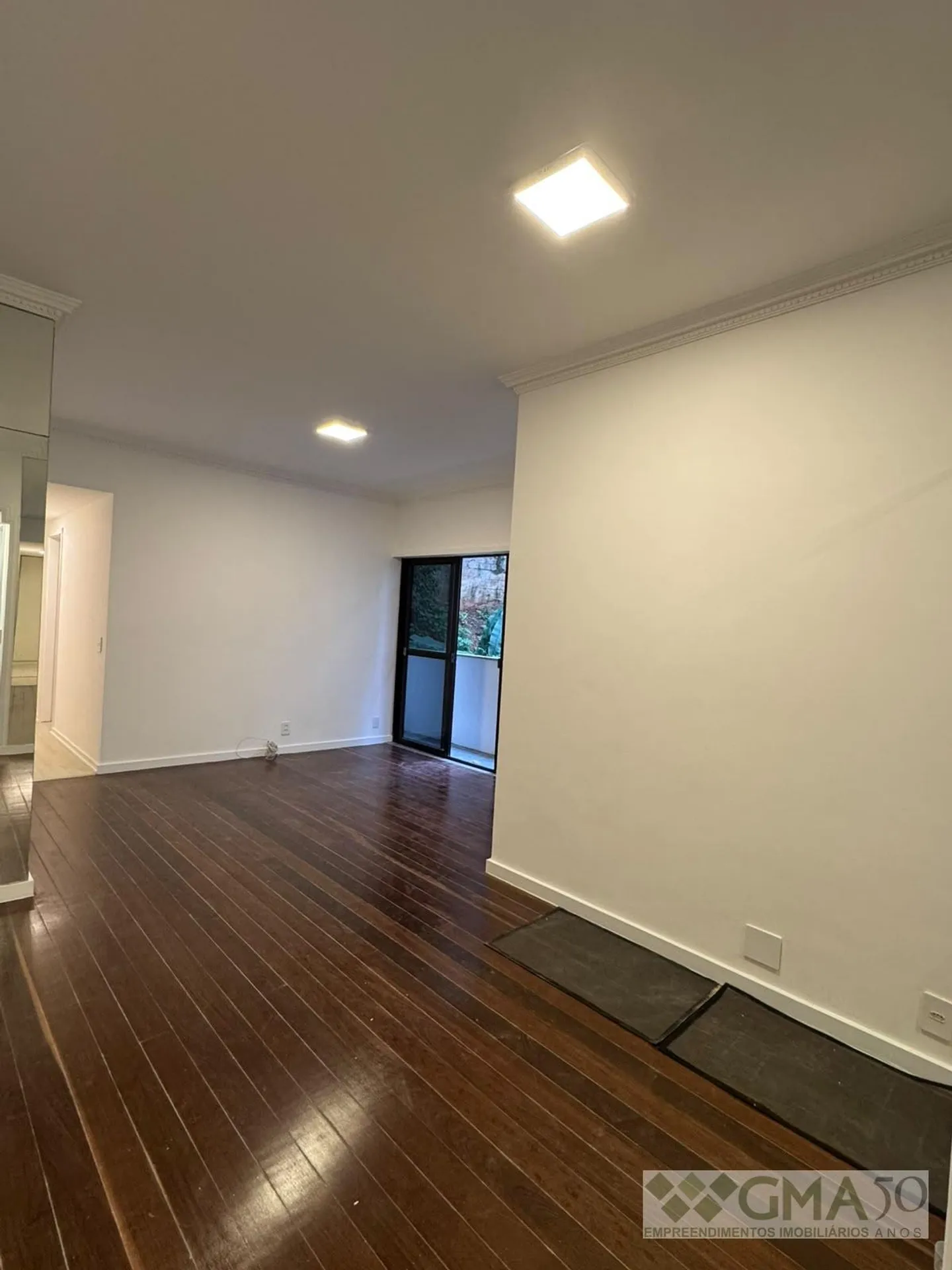 Apartment, 70 m², with wood or laminate floors — photo 25