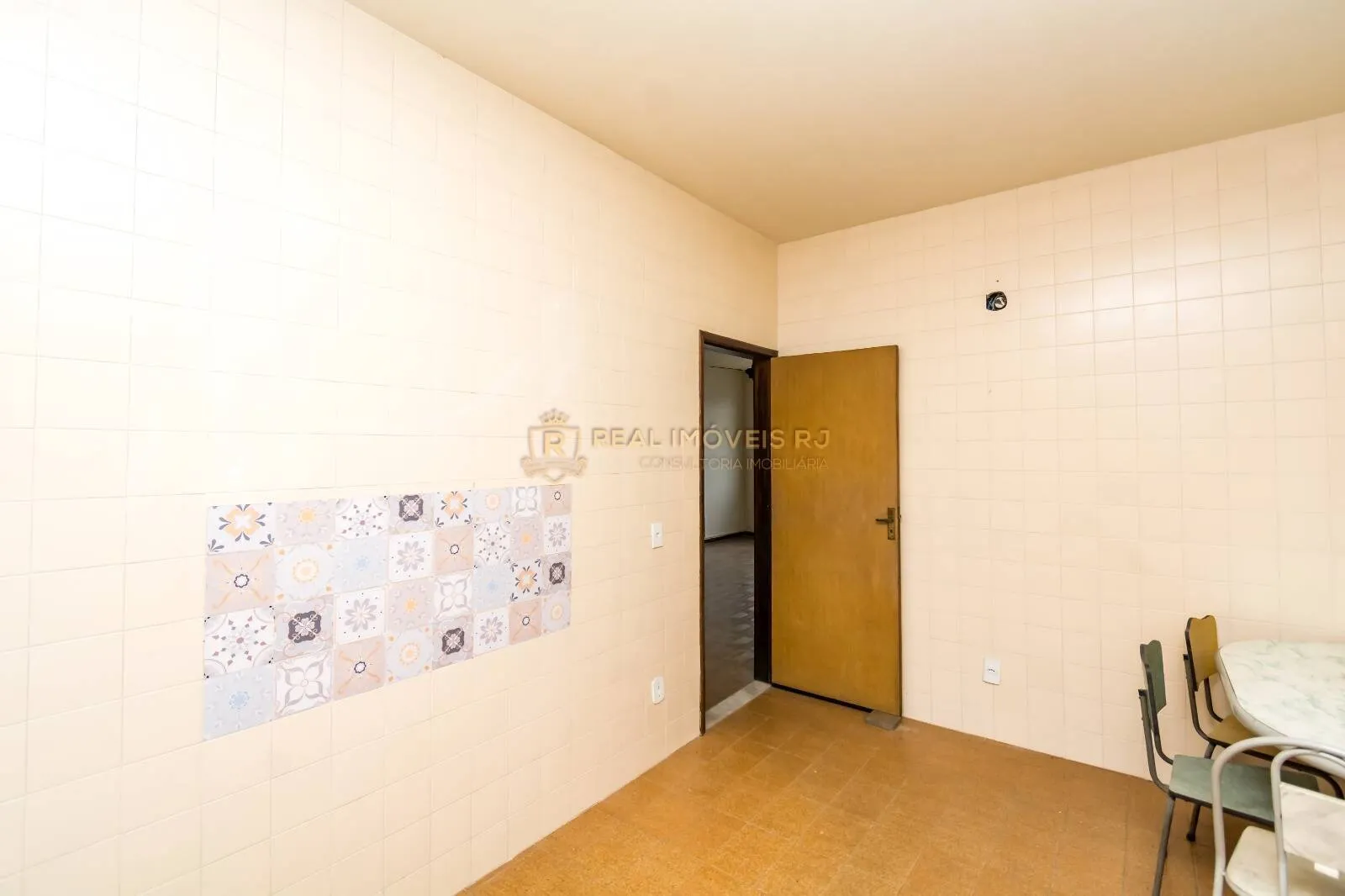 Unfurnished house with 3 bedrooms and 5 bathrooms — photo 10