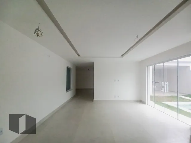 House with 4 bedrooms and 5 bathrooms, 2 parking spaces — photo 17