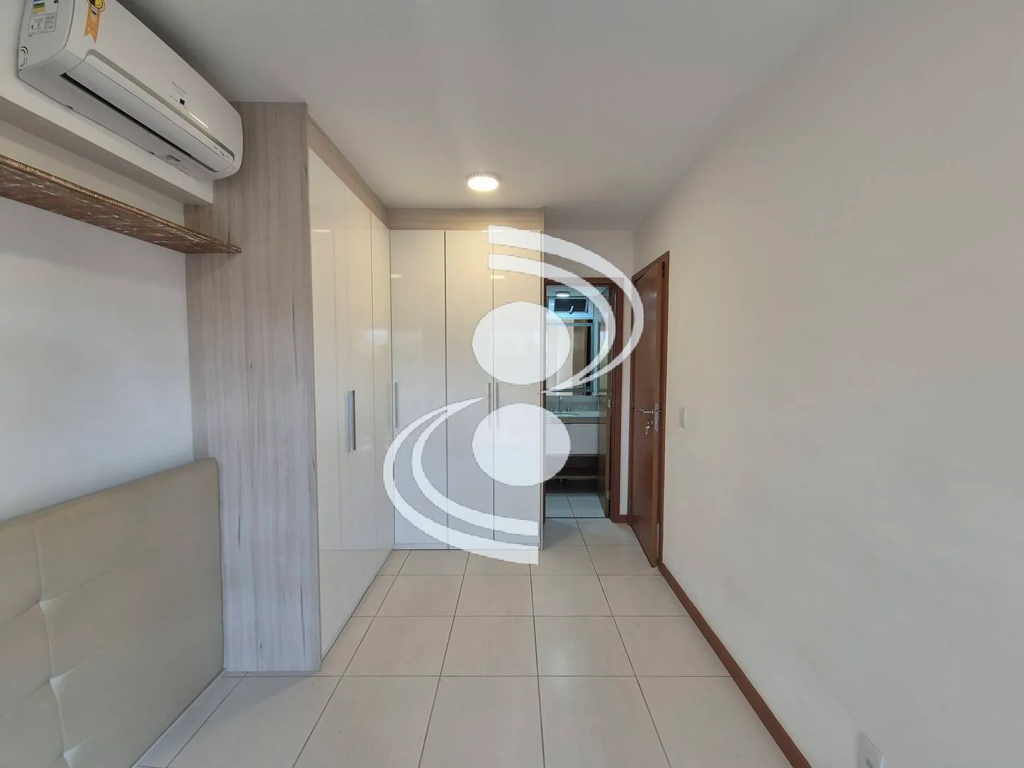 Garden-style apartment with 2 bedrooms and 4 bathrooms — photo 25