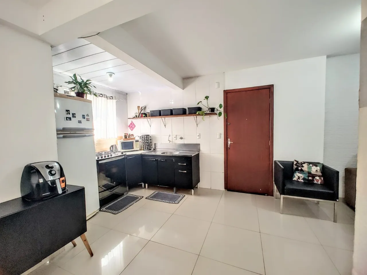 80 m² apartment with a home office and a washing machine — photo 2