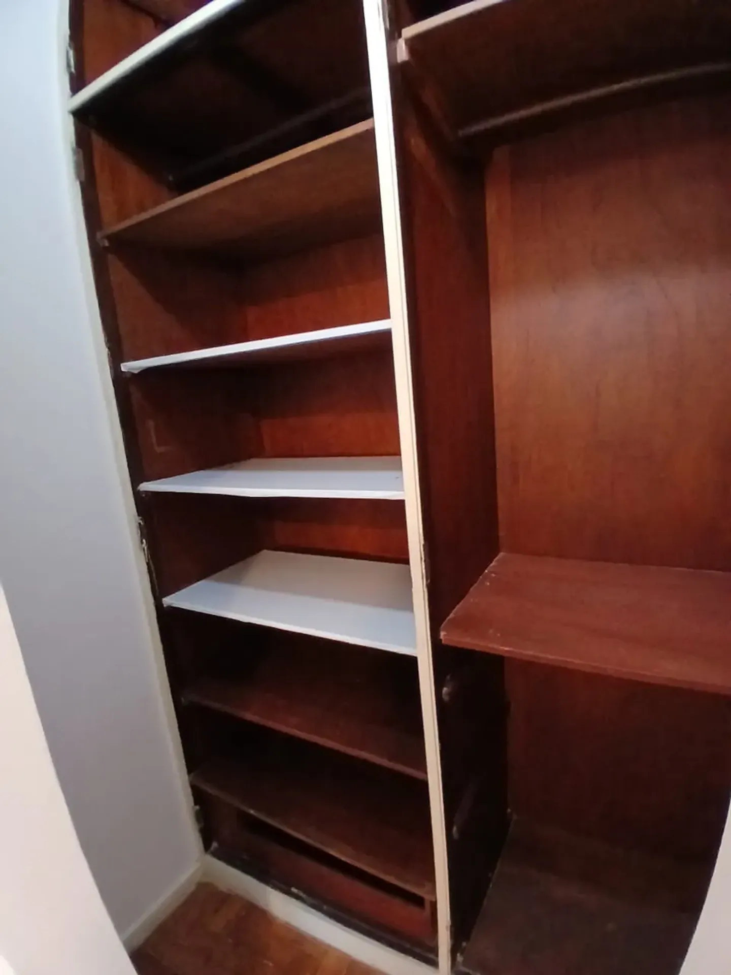 Apartment on the 4th floor with a walk-in closet — photo 22