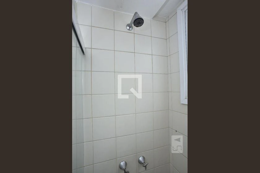 Apartamento de 2 quartos em condomínio com piscina — photo 13