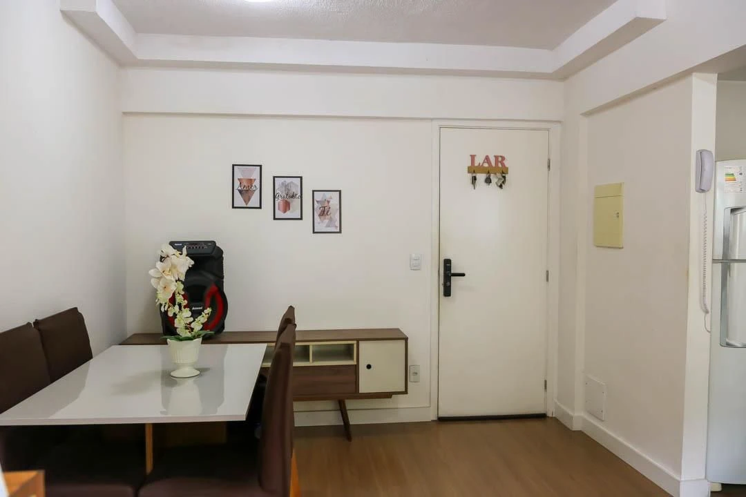 Home office in a 2-bedroom apartment, 42 m² — photo 3