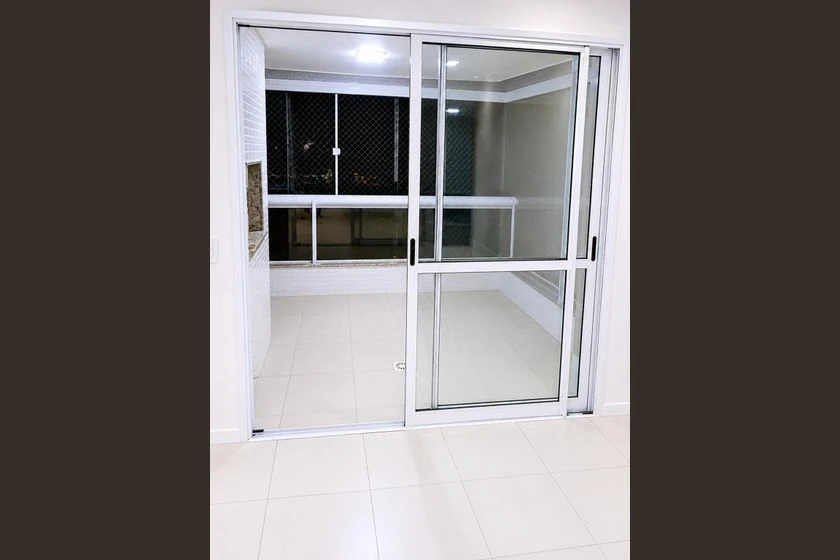 Apartment with 3 bedrooms, 2 bathrooms and closed kitchen — photo 8