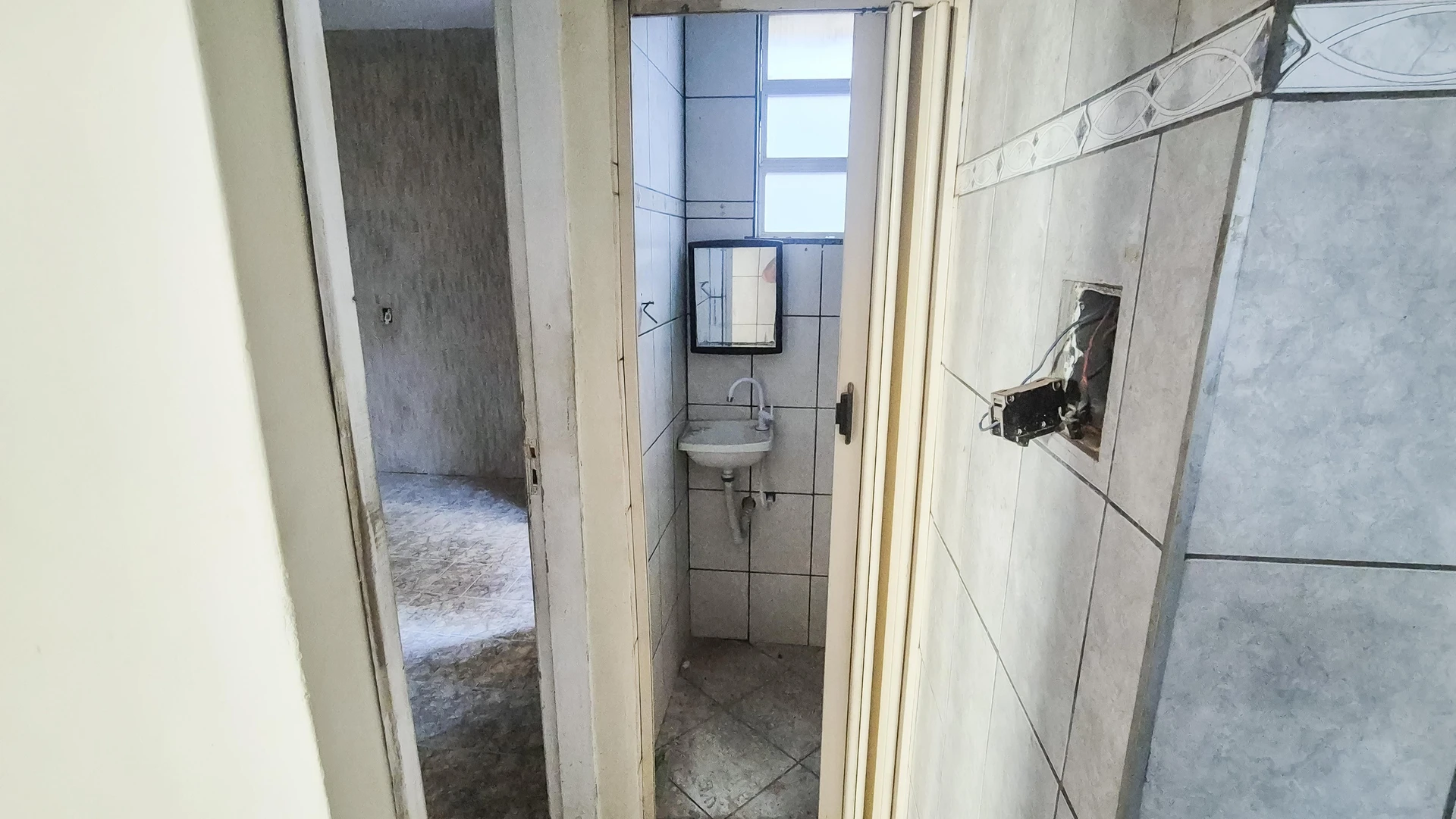 House with 2 bedrooms and a washing machine — photo 54