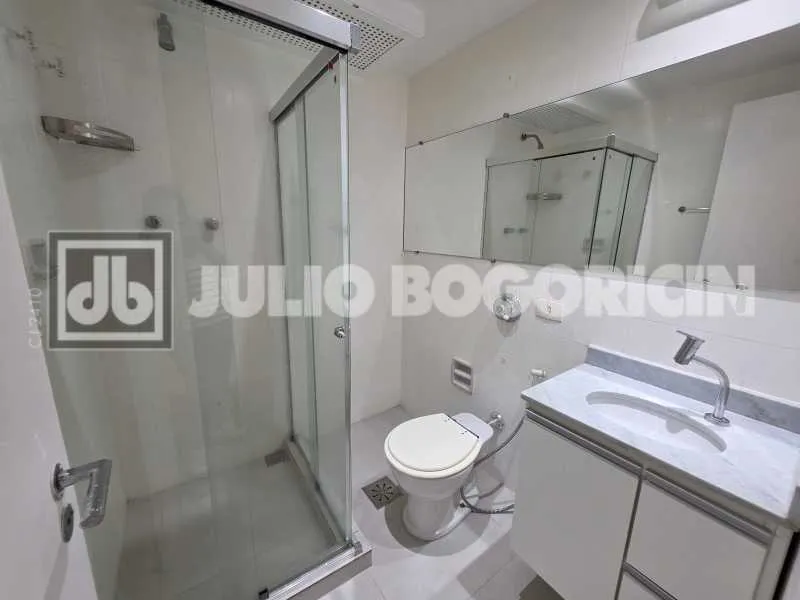 Apartment, 91 m², with wood or laminate floors — photo 11